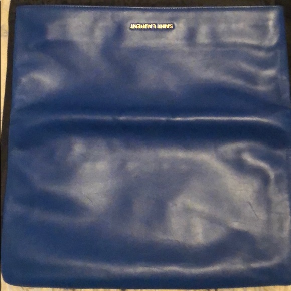 Gorgeous rich blue Saint Laurent clutch - Picture 5 of 9